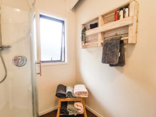 Mill Creek Cottage Bathroom